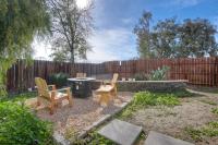 Desert Escape Home with 3BD 3BA with Pool and Jacuzzi - Chambres d'hôtes Wildomar