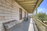 Fountain Suite-Stay Right on Historic Main Street in the Heart of Fredericksburg - B&B Fredericksburg