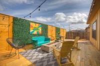 Luxury Modern Home with Hot tub Deck & Firepit! - B&B Fredericksburg