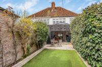 Gorgeous Family Home with Garden - Pass the Keys - B&B Portsmouth