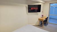 Comfortable Room with Private Bathroom & Walk-In Closet - Shared Kitchen & Lounge - Chambres d’hôtes Christchurch
