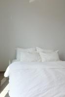 Osaka Rail Cottage, 7 min JR Kyobashi, 3-Story House,Parking - Chambres d'hôtes Osaka