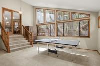 Spacious Retreat with Ping Pong and playset - B&B Flagstaff