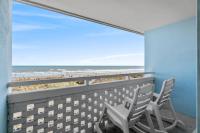 Pet-Friendly Oceanfront 3-BR on Top3rd Floor – Stunning Cherry Grove Beach Views - Blue Mist 302 - Bed and Breakfast Myrtle Beach