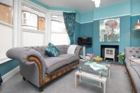 Sea Folly Luxury Townhouse, Central, Parking, Seafront 400m - Bed and Breakfast Sidmouth