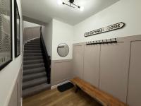 The Drapers - by Caithness Luxury Apartments NC500 - 4 Bedroom Luxury Central NC500 Apartment-Sleeps 8- Sleeps Work teams upto 4 & holiday makers upto 8 - BUDGET FRIENDLY FOR LONG STAY TRADES - CONTACT US - - B&B Wick