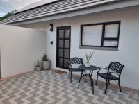Alice in Wonderland - B&B Kimberley