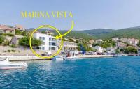 Marina Vista Escape, lux seaview 3 bedrooms Penthouse - Chambres d'hôtes Klenovica