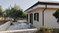 Casa Vacanza Corallo, Coral House - Bed and Breakfast Casa Riola
