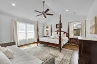 Das Weinhaus Pool & Hot Tub - Walk to Main St - Bed and Breakfast Fredericksburg