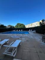 Havre de paix avec piscine Clim - Bed and Breakfast Le Grau-du-Roi