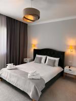 Suite with Pool View