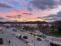 Corner House Central Next To The Lake - B&B Kastoria