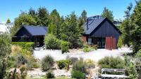 The Black BeechHouse - Starfall -Luxury Cedar Tub - Bed and Breakfast Lake Tekapo