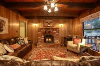 Beautiful 4BR Cabin with Mountain Views Near Shaver Lake and China Peak Pet Friend Fast WiFi Free Parking - B&B Auberry