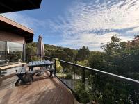 Cottage with forest & ocean views 5 min from Lorne - Chambres d’hôtes Lorne
