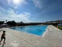 Town center location on walking distance of the beach with south facing balcony - Chambres d'hôtes Los Alcázares