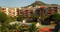 Appartement calme, clim, patio XXL, piscine&parking - B&B Hyères