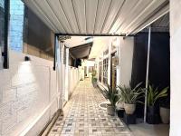 Home Stay Residence - Near Airport - B&B Negombo