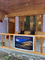 The Mountain Stream - B&B Banjār