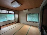Japanese-Style Room