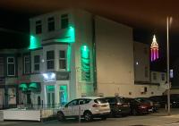 The Libra - Adults Only B&B with guaranteed carpark - B&B Blackpool