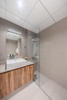 Private Apartment in Sharjah - 1BR Golden Sunset - Chambres d’hôtes Charjah