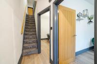 Spacious 3-Bedroom Home Near City Centre with Parking - B&B Manchester