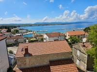 Gordana's place with a sea view - B&B Malinska