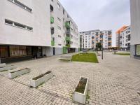 Bratislava, LUCAO Family Apartment, Balcony, Free Parking, Aircondition, 8km Old Town - Chambres d'hôtes Bratislava