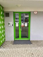 Bratislava, LUCAO Family Apartment, Balcony, Free Parking, Aircondition, 8km Old Town - Chambres d'hôtes Bratislava