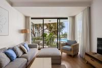 Appartamento con 2 Camere da Letto e Vista Piscina