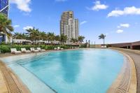 Beachside Jewel Stay | Sunset Views + Parking Pool - Ferienwohnung Gold Coast