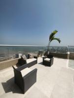Spacious Flat with stunning Views Great Location - Chambres d'hôtes Carthagène