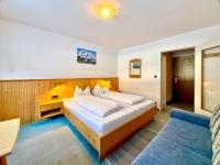 Camera Matrimoniale con Vista Montagna