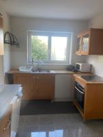 Quiet 2 room Apt balcony Desk 15 Min to Ramstein - B&B Queidersbach