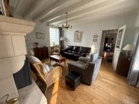 Demeure Saint Gildas - Bed and Breakfast La Haye-Pesnel