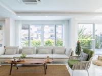 White Moonlight Pool Villa - B&B Jomtien