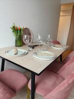 Modern and beautiful two-bedroom apartment, WiFi and parking - Chambres d’hôtes Hyvinkää