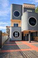 Luxury Studio in Munyonyo with Airport Road Access - B&B Kampala