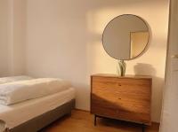 Stadthalle Family and Couples Suite - Bed and Breakfast Wenen