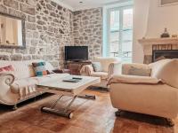 La Gleyzette - Maison en pierre - Proche Château - B&B Vogüé