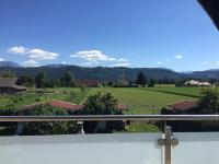 Stylisches Haus in Klagenfurt mit Bergblick - B&B Klagenfurt