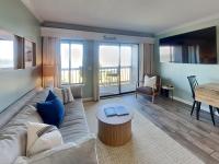 Beach Racquet A219 - B&B Tybee Island