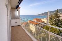Casa Federica Attico - a 200 m dalla Spiaggia - Chambres d'hôtes Ospedaletti
