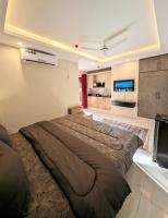 Cozy Studio Getaway- Bahria Town Phase IV - B&B Rawalpindi