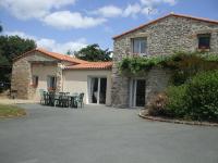 Gîte PMR 8 personnes, piscine, 15 min Puy duFou - B&B Les Herbiers