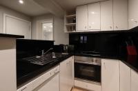 Cozy 1 Bedroom Apartment With Pool And Gym - B&B Melbourne