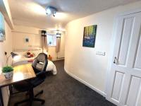 Ensuite rooms, self-catering in shared kitchens - B&B Dumfries