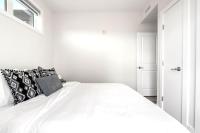Luxe Downtown Retreat with 2 Free Parking - Ferienwohnung Calgary